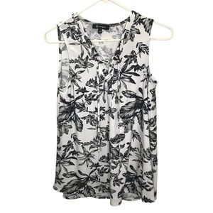 Lily Morgan Black & White Floral Sleeveless Blouse Size S